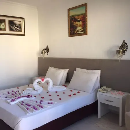 Hotell Zeus Turunc Hotel 3*